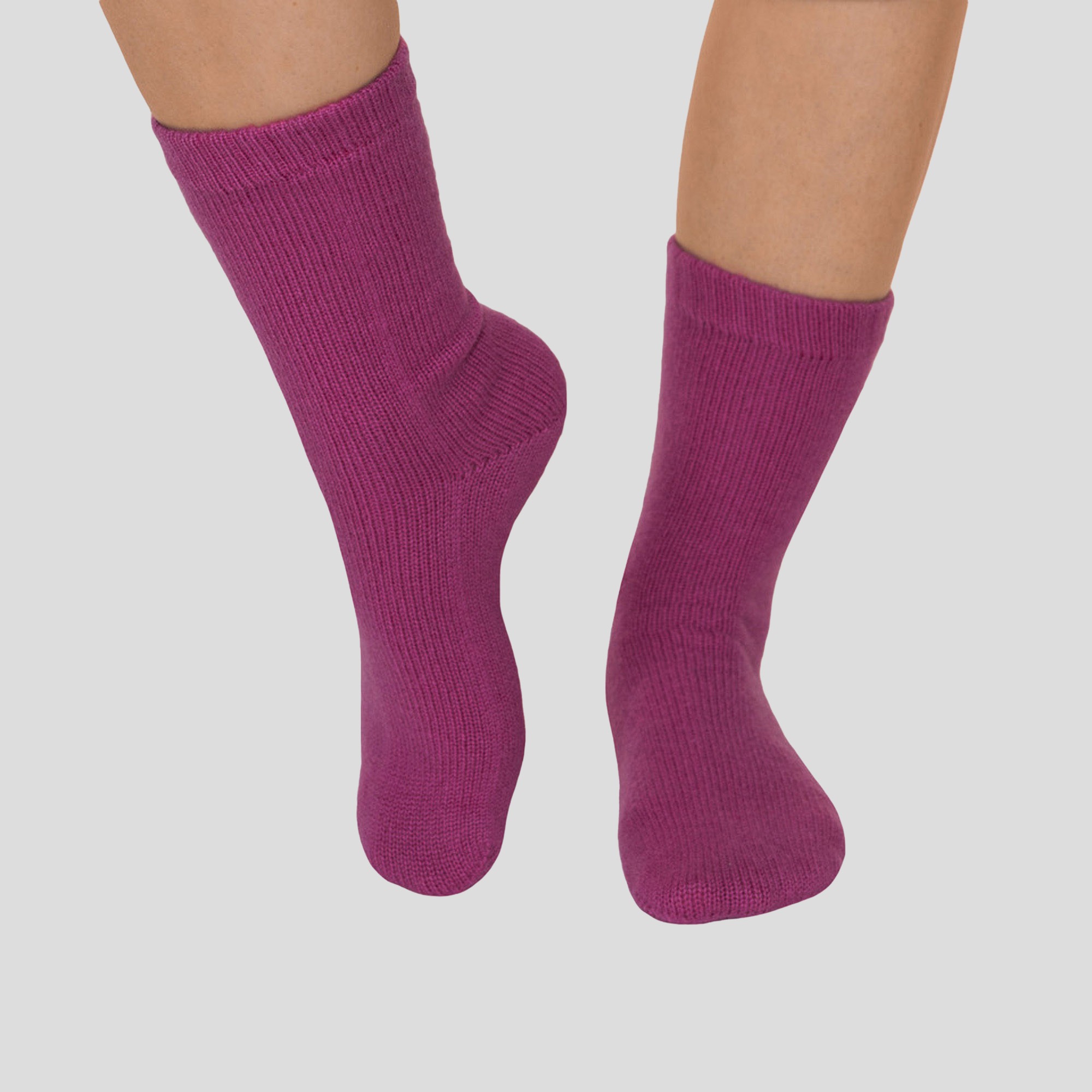 Grey- Lona Scott Womens Cashmere Socks, pink 2g