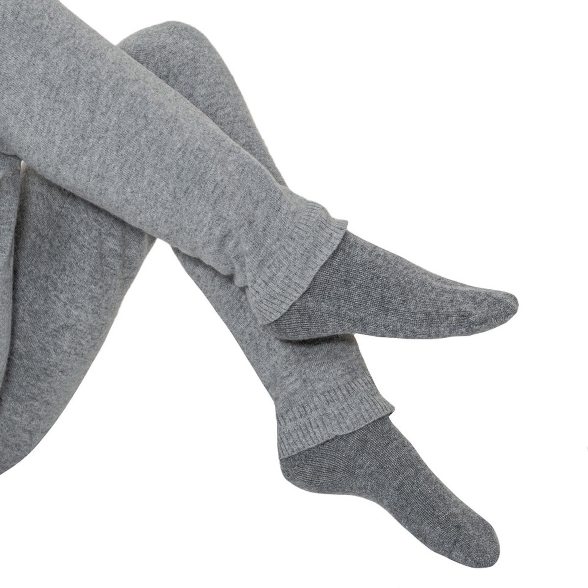 Lona Scott Womens Cashmere Socks, grey 3